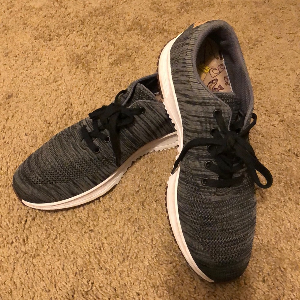 Free Waters men’s sneakers size 12.